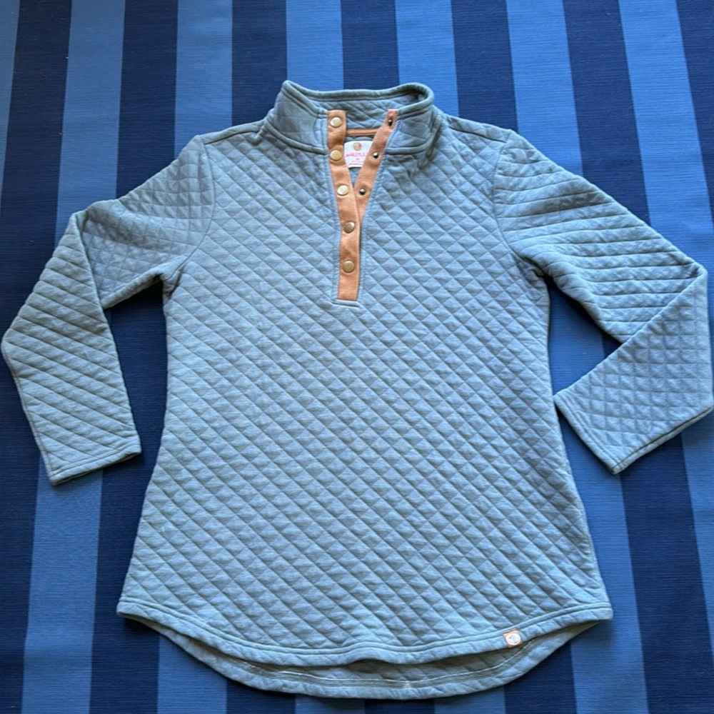 Marley Lilly Quilted pullover. Size M